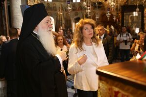 Илияна Йотова
