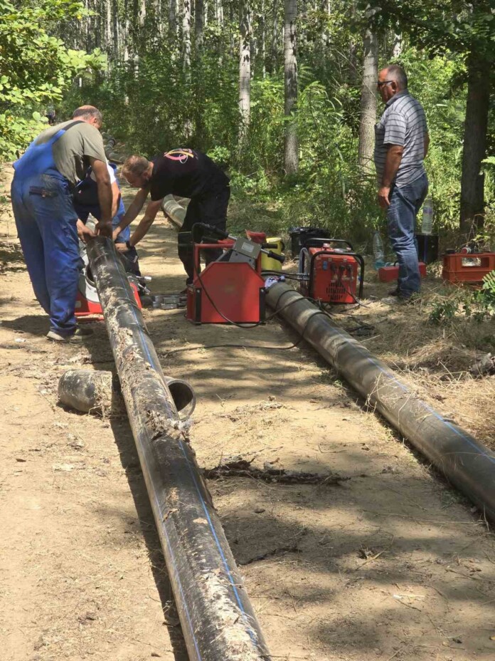 Изграждането на водопровода Изграждането на водопровода