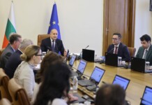Радев: Шокиращо е, че се намират политици и инфлуенсъри, които се опитват да печелят партийни дивиденти от убийството в Пловдив Министерски съвет