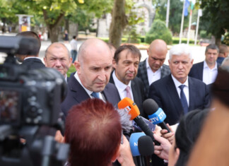 Румен Радев