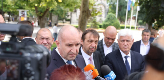 Румен Радев