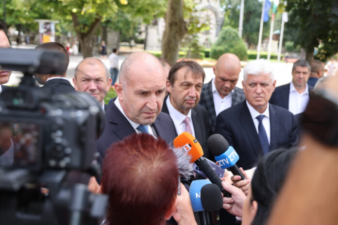 Румен Радев