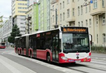 Столична община подписа договор за 42 употребявани съчленени автобуса Автобусите