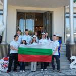 Българските ученици с първо място и 10 медала на Международната олимпиада по английски език Българският отбор