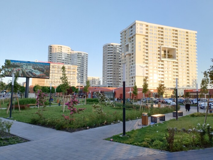 Боклуците в парка Боклуците в парка