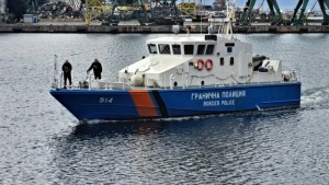 Първи кадри от спасителните операции в Черно море (ВИДЕО) 2 Гранична полиция