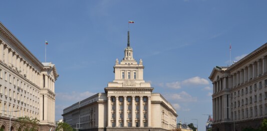 Парламентът в България