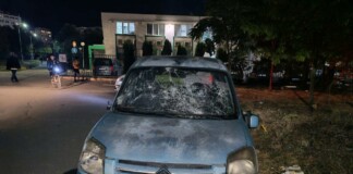 Изоставеният автомобил
