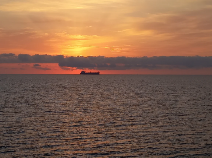 Кораб в Черно море