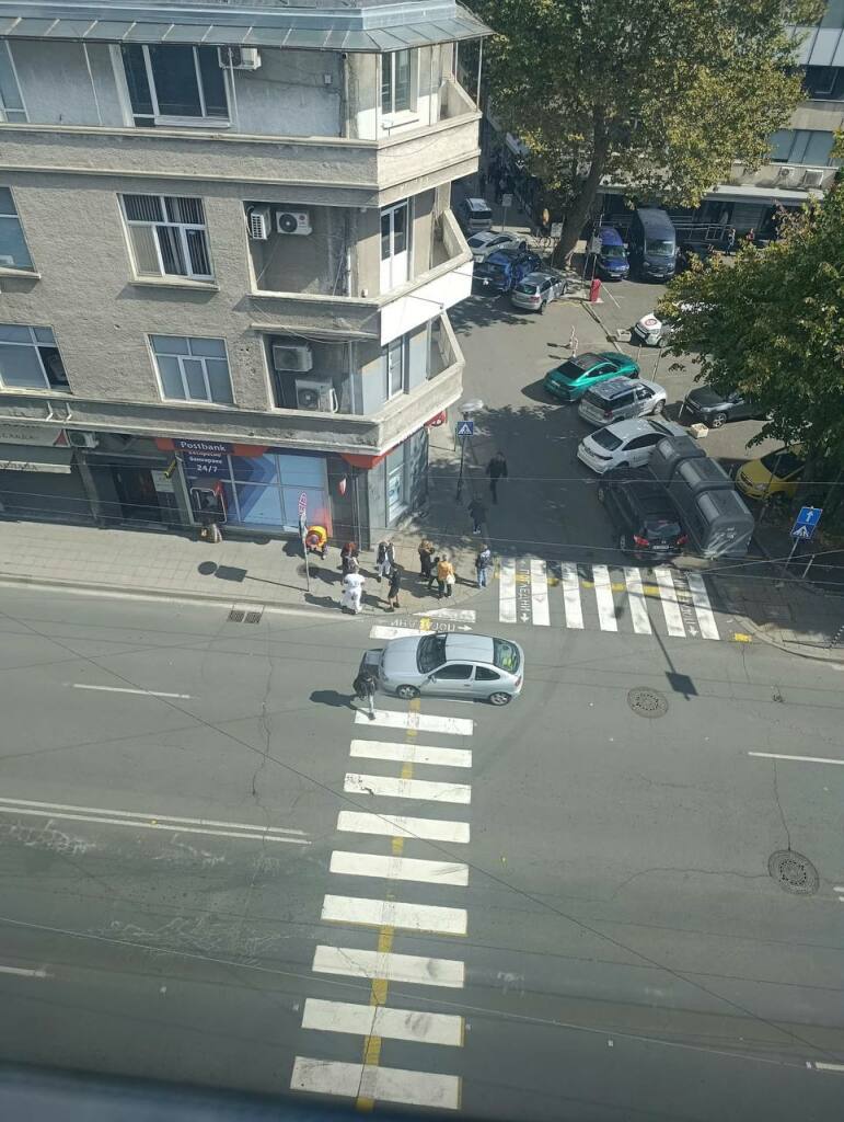 Пешеходната пътека срещу НАП