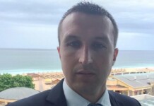 Спецакция на ГДБОП в Белица: Изведоха кмета Радослав Ревански с белезници Радослав Ревански